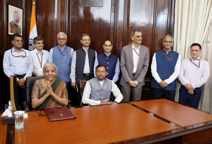 Govt cuts borrowing target to Rs 14.01 lakh cr for FY25 Govt cuts borrowing target to Rs 14.01 lakh cr for FY25