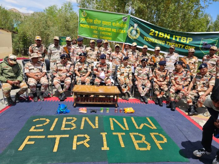 108 Kg Of Smuggled Gold Seized Near Indo-China Border In Ladakh; 3 Arrested 108 Kg Of Smuggled Gold Seized Near Indo-China Border In Ladakh; 3 Arrested