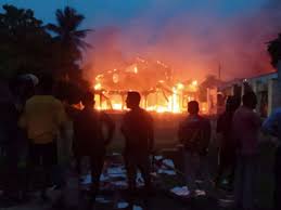 Fire in central Sri Lanka kills 2 Fire in central Sri Lanka kills 2