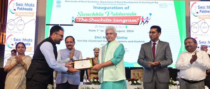 LG Manoj Sinha Launches ‘Swachhta Pakhwada-2024’, Felicitates Safaimitras LG Manoj Sinha Launches ‘Swachhta Pakhwada-2024’, Felicitates Safaimitras