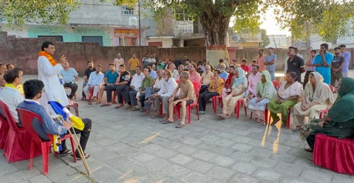 Advocate Maheshwar Singh Manhas, Provincial General Secretary of DPAP Jammu, addressing a public meeting on Sunday.