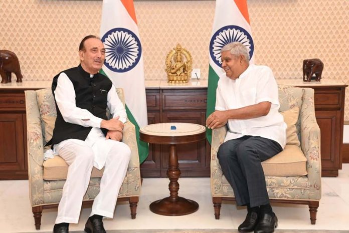 Democratic Progressive Azad Party chief Ghulam Nabi Azad called on the Vice President Jagdeep Dhankhar in New Delhi on Tuesday.(UNI) Democratic Progressive Azad Party chief Ghulam Nabi Azad called on the Vice President Jagdeep Dhankhar in New Delhi on Tuesday.(UNI)