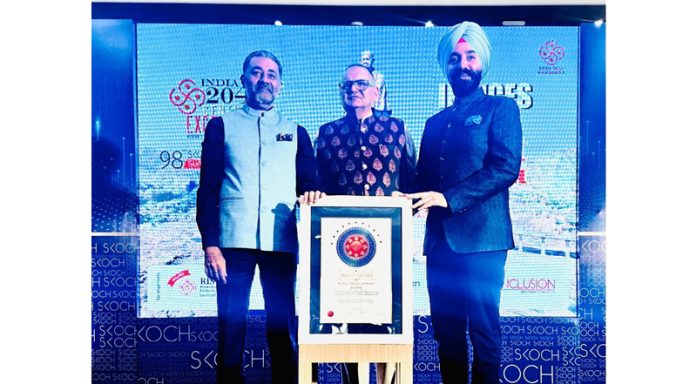 Labour Commissioner receiving an award. Labour Commissioner receiving an award.