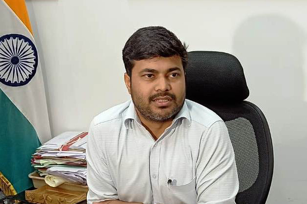 CEO Jammu Smart City Emphasizes Digital Payment For E-Bus Fares CEO Jammu Smart City Emphasizes Digital Payment For E-Bus Fares