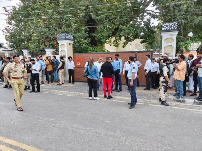 Rahul And Kharge Will Hold A Meeting With State Party Workers Ahead Of Assembly Election