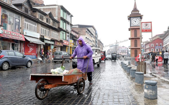 Rains Lash Jammu And Kashmir Bring Relief To People, More In Offing: MeT Rains Lash Jammu And Kashmir Bring Relief To People, More In Offing: MeT