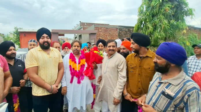 JKPCC Working President Raman Bhalla posing along with Manpreet Singh Samrat at RS Pura. JKPCC Working President Raman Bhalla posing along with Manpreet Singh Samrat at RS Pura.