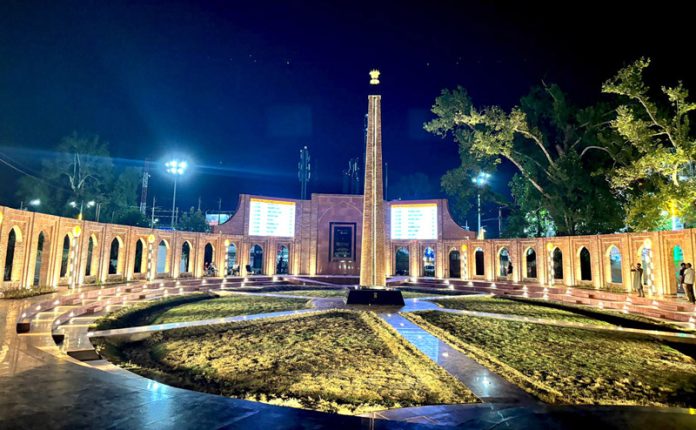 Balidan Stambh at Pratap Park in Srinagar. —Excelsior/Shakeel