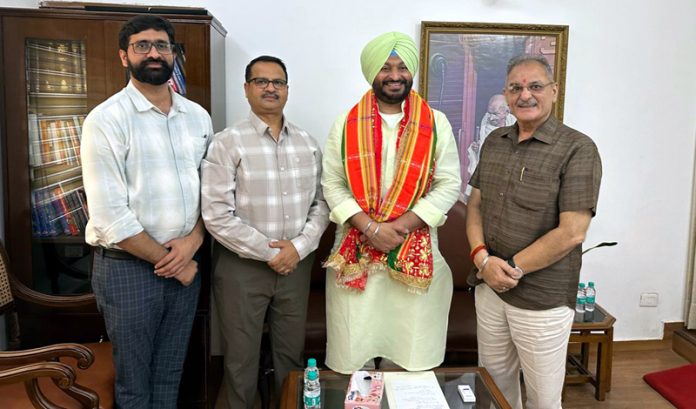 Senior BJP leader and former Dy CM J&K, Kavinder Gupta during a meeting with MoS Railways, Ravneet Singh Bittu on Wednesday. Senior BJP leader and former Dy CM J&K, Kavinder Gupta during a meeting with MoS Railways, Ravneet Singh Bittu on Wednesday.