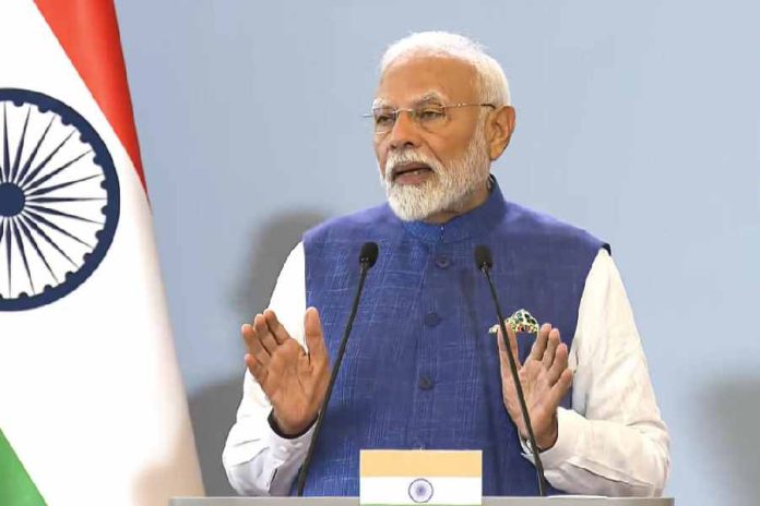 PM Modi voices 'deep concern' over conflicts in Ukraine & West Asia, says no problem can be solved in battlefield PM Modi voices 'deep concern' over conflicts in Ukraine & West Asia, says no problem can be solved in battlefield