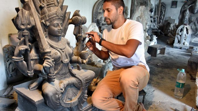 sculptor Arun Yogiraj