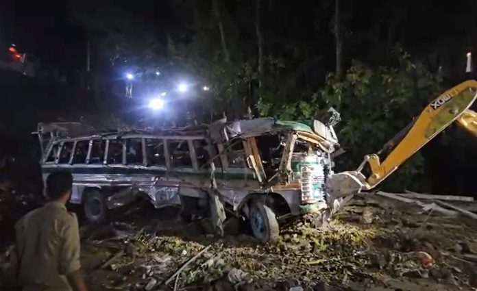 Bus carrying troops falls into gorge in J-K's Budgam