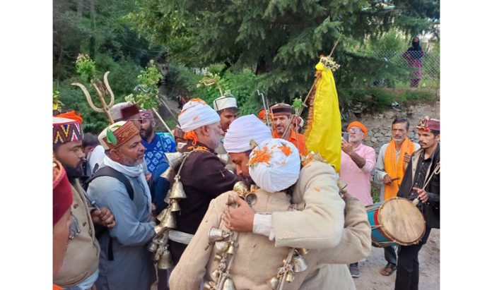 Devotees during the culmination of Shri Vasuki Naag Kailash Yatra in Bhadarwah on Sunday. Devotees during the culmination of Shri Vasuki Naag Kailash Yatra in Bhadarwah on Sunday.
