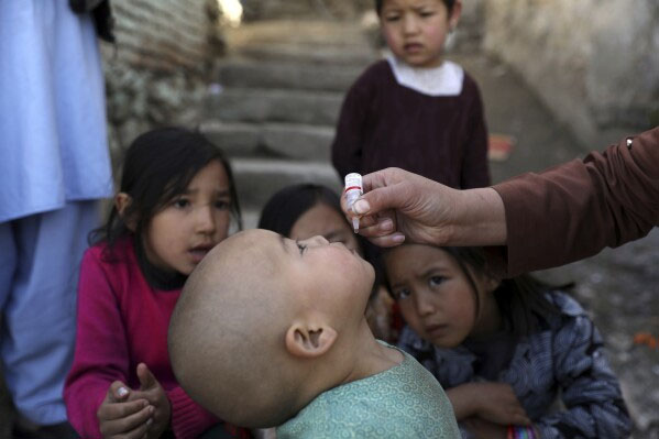 Taliban suspended polio vaccination campaigns in Afghanistan: UN Taliban suspended polio vaccination campaigns in Afghanistan: UN