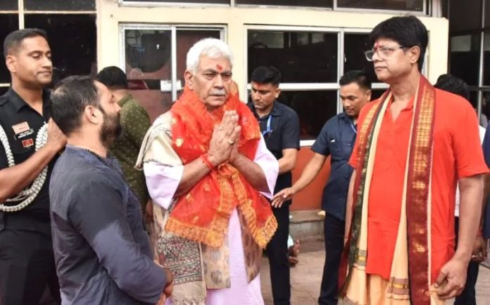 J&K | LG Manoj Sinha Visits Guwahati, Offers Prayers At Kamakhya Temple J&K | LG Manoj Sinha Visits Guwahati, Offers Prayers At Kamakhya Temple