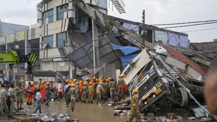 Lucknow Building Collapse | Three More Bodies Recovered, Toll Rises To Eight Lucknow Building Collapse | Three More Bodies Recovered, Toll Rises To Eight