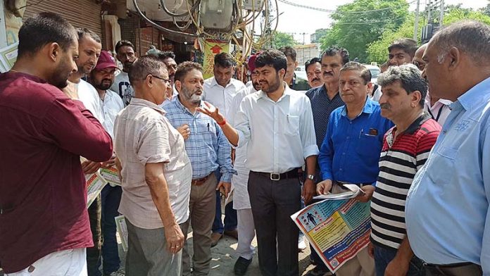 Commissioner JMC issuing instructions to the officials during fogging drive.