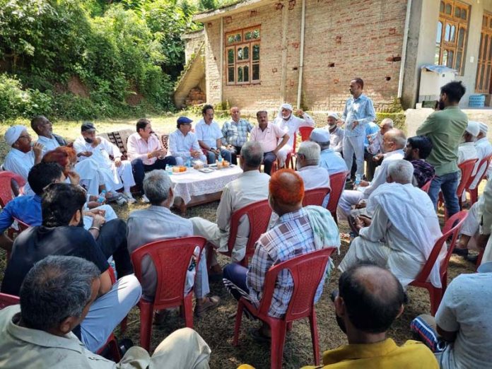Ex-MLA and senior Cong leader Yogesh Sawhney addressing a public meeting in Jammu East on Wednesday. Ex-MLA and senior Cong leader Yogesh Sawhney addressing a public meeting in Jammu East on Wednesday.