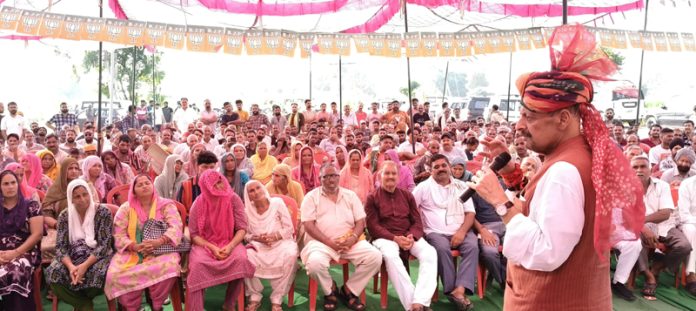 Senior BJP leader Devender Singh Rana addressing election meeting. Senior BJP leader Devender Singh Rana addressing election meeting.