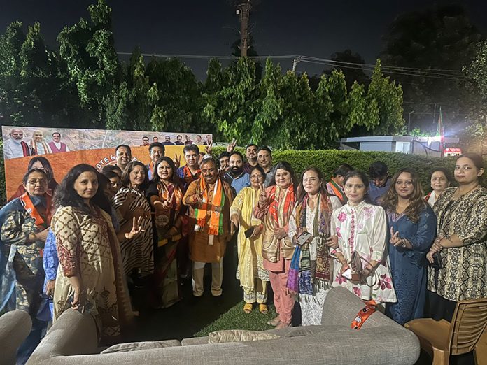 Chief Spokesperson BJP Mahila Morcha J&K Ritika Trehan, posing along with others, in Jammu on Friday. Chief Spokesperson BJP Mahila Morcha J&K Ritika Trehan, posing along with others, in Jammu on Friday.