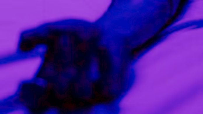 Woman slits wrist, sends video to boyfriend, seeing her condition in hospital he faints and dies Woman slits wrist, sends video to boyfriend, seeing her condition in hospital he faints and dies