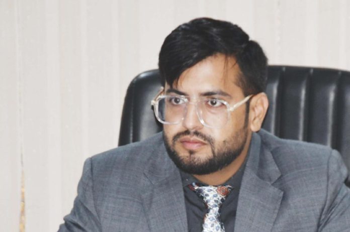 DC Rajouri Constitutes Teams For Inspection Of Pharmaceutical Shops; 6 Establishments Penalized For Violation Of Norms