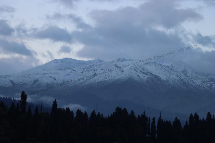 MeT Centre Predicts Light Rain, And Snow Over Higher Reaches In Kashmir During Oct 16-17