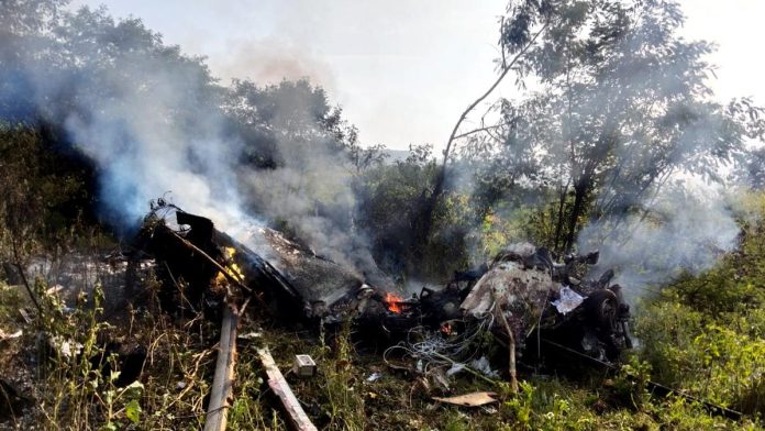 2 Pilots Among 3 Killed As Helicopter Crashes, Bursts Into Flames 2 Pilots Among 3 Killed As Helicopter Crashes, Bursts Into Flames