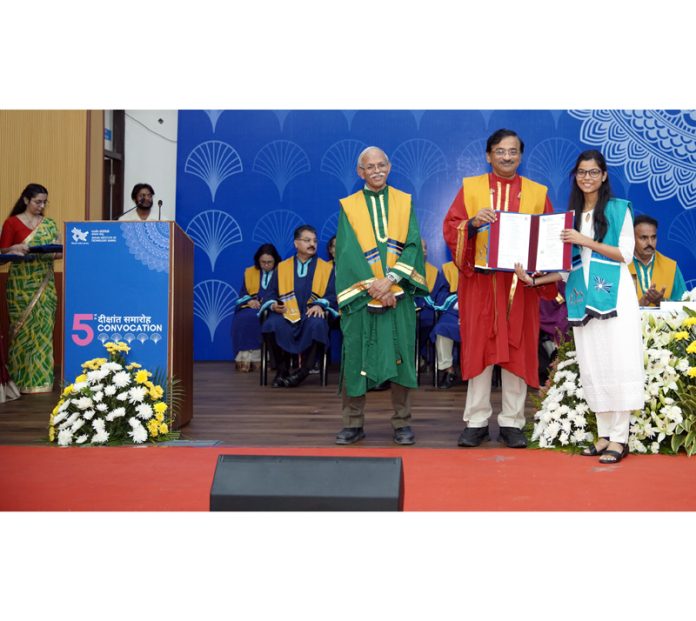 Rimjhim Agarwal receiving the President Gold Medal from Srikanth Nadhamuni, founder CTO Aadhar in Jammu on Saturday. Rimjhim Agarwal receiving the President Gold Medal from Srikanth Nadhamuni, founder CTO Aadhar in Jammu on Saturday.