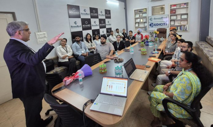 Dr Gaurav Vaid an expert in physiotherapy and chiropractic care delivering lecture during a workshop at HexaMed Healthcare in Jammu. Dr Gaurav Vaid an expert in physiotherapy and chiropractic care delivering lecture during a workshop at HexaMed Healthcare in Jammu.