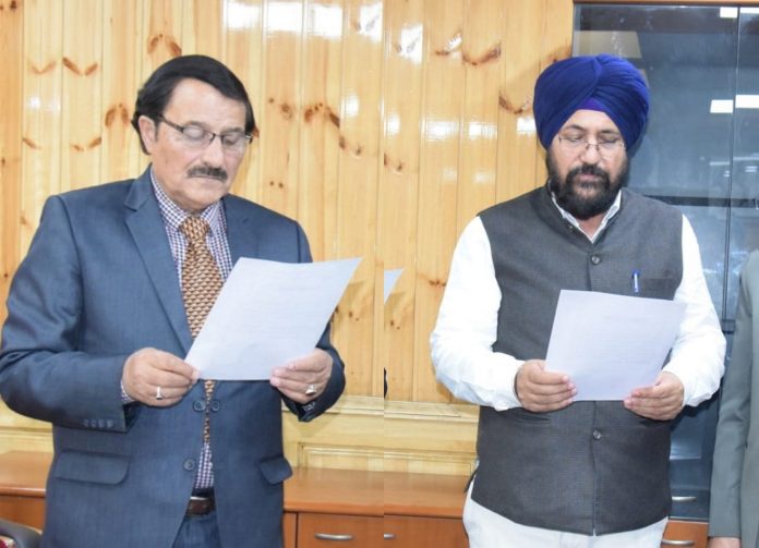 Pro-tem Speaker Administers Oath To MLA Narinder Singh Raina