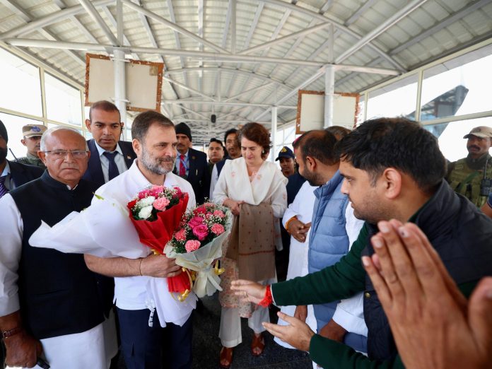 Rahul Gandhi, Priyanka Gandhi Arrive In Srinagar To Attend Swearing-In Ceremony Of Omar Abdullah Rahul Gandhi, Priyanka Gandhi Arrive In Srinagar To Attend Swearing-In Ceremony Of Omar Abdullah