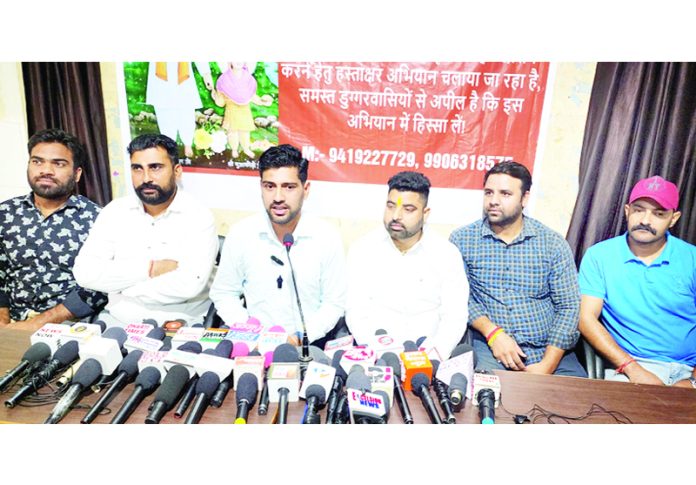 Shaheed Kissan Bawa Jitto Sangharsh Samiti president, Partap Singh addressing a press conference at Jammu on Wednesday. Shaheed Kissan Bawa Jitto Sangharsh Samiti president, Partap Singh addressing a press conference at Jammu on Wednesday.