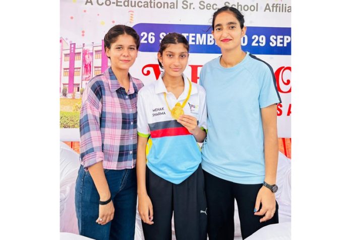 Mehak Sharma posing along with medal. Mehak Sharma posing along with medal.
