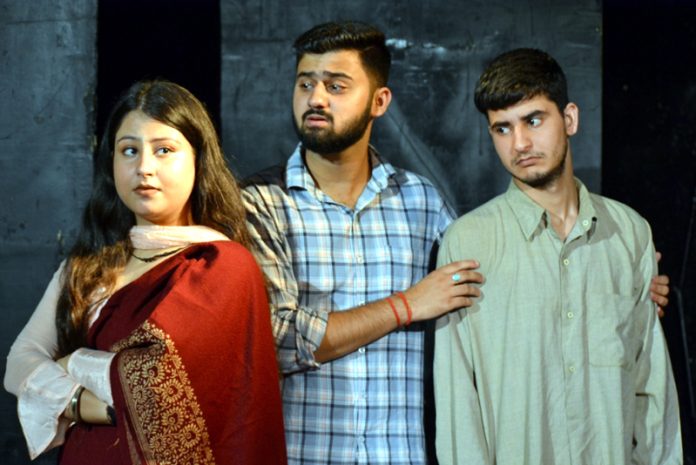 A scene from the play ‘Reed-Rahit’ being staged by Natrang at Jammu on Sunday. A scene from the play ‘Reed-Rahit’ being staged by Natrang at Jammu on Sunday.