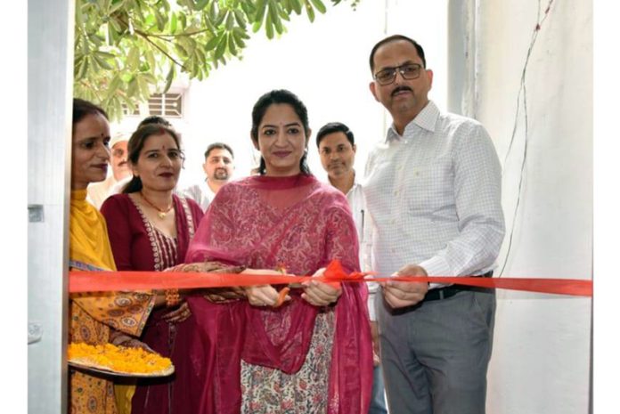 DC Udhampur Saloni Rai inaugurating ‘Didi Ki Rasoi’ Canteen on Tuesday. DC Udhampur Saloni Rai inaugurating ‘Didi Ki Rasoi’ Canteen on Tuesday.