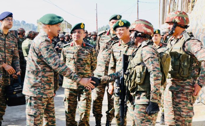Army Commander Reviews Operational Preparedness Of Forces In J&K’s Rajouri Army Commander Reviews Operational Preparedness Of Forces In J&K’s Rajouri