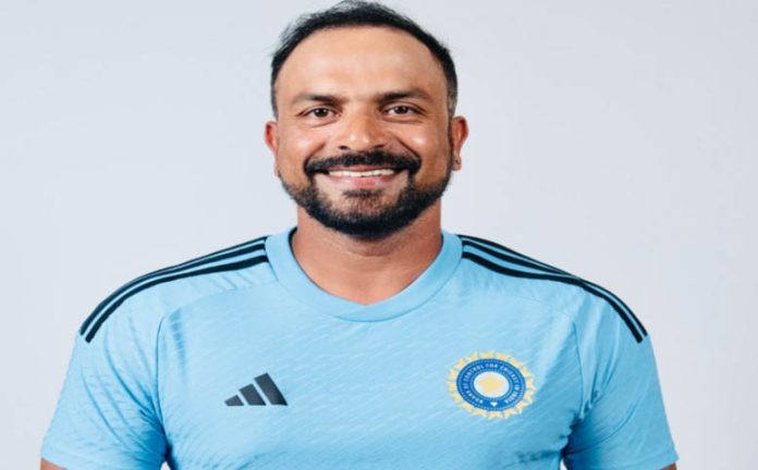 Competition between Indian players for fielding drills first-up always helps: T Dilip Competition between Indian players for fielding drills first-up always helps: T Dilip