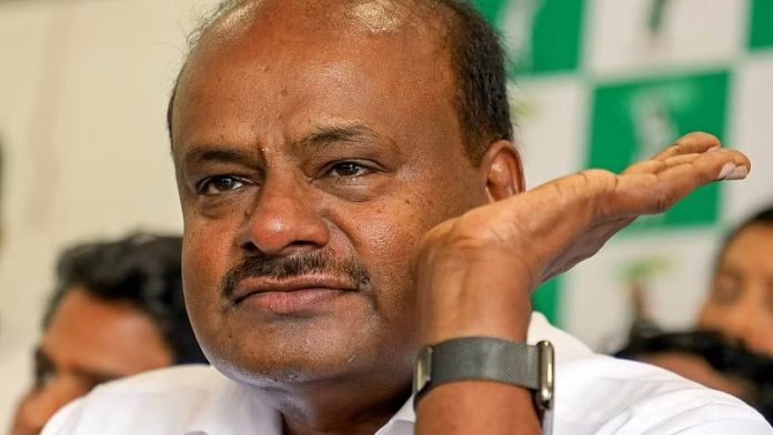 Union Minister H D Kumaraswamy Booked For Threatening Police Officer