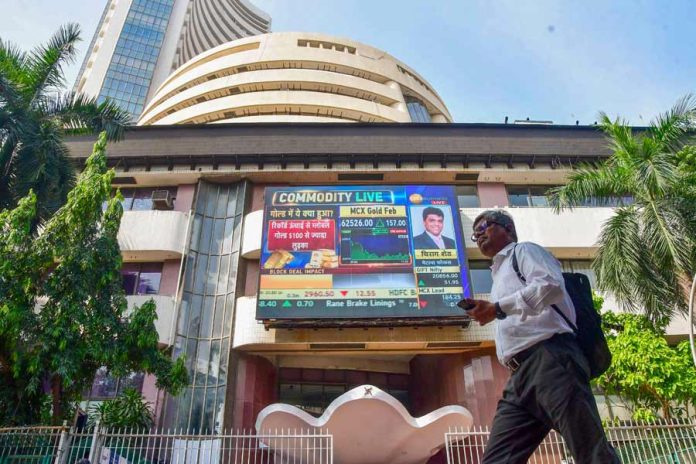 Sensex down 241 points; Nifty falls for 7th day as FPI selling spree, IT stocks dampen sentiment Sensex down 241 points; Nifty falls for 7th day as FPI selling spree, IT stocks dampen sentiment