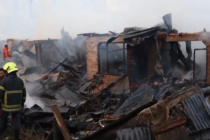 Fire At Residential Locality Near Dal Lake In Srinagar Fire At Residential Locality Near Dal Lake In Srinagar