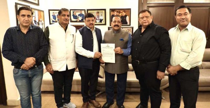 JCCI delegation submitting memorandum to Union Minister in PMO, Dr Jitendra Singh at Jammu. JCCI delegation submitting memorandum to Union Minister in PMO, Dr Jitendra Singh at Jammu.