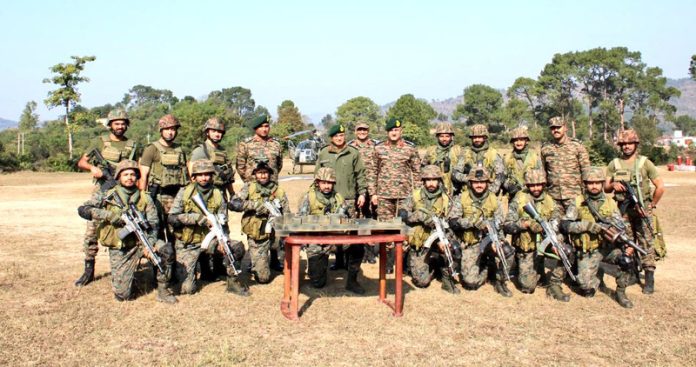 GOC 16 Corps, Lieutenant General Navin Sachdeva during his visit to forward areas in Rajouri on Wednesday. GOC 16 Corps, Lieutenant General Navin Sachdeva during his visit to forward areas in Rajouri on Wednesday.