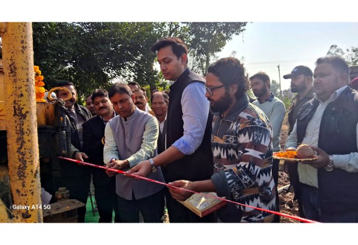 MLA Kathua, Bharat Bhushan and DC, Kathua, Dr Rakesh Minhas kick starting work on Drinking Water Project for Nagri Parole on Saturday. MLA Kathua, Bharat Bhushan and DC, Kathua, Dr Rakesh Minhas kick starting work on Drinking Water Project for Nagri Parole on Saturday.