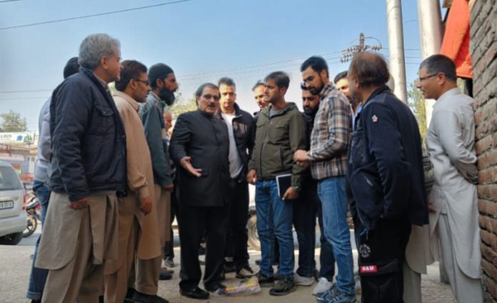 Pro-tem Speaker Mubarak Gul meeting with fire affected families on Saturday. Pro-tem Speaker Mubarak Gul meeting with fire affected families on Saturday.