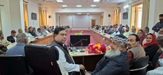 Cong Fact Finding team during workers meeting at Rajouri.
