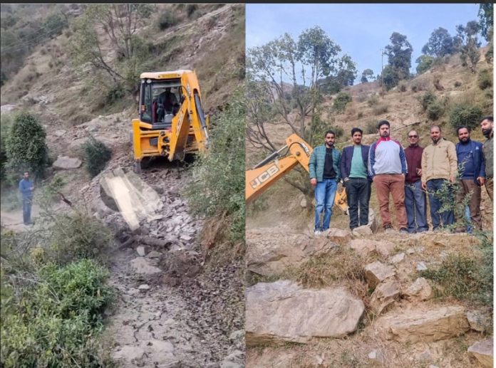 DC Rajouri inspecting work on Chowa to Riyan Wali Road.