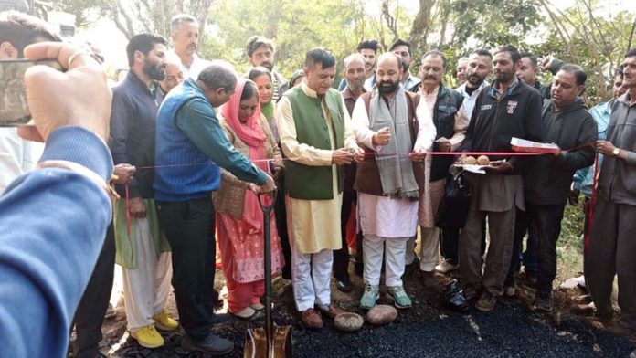 Col. Mahan Singh, DDC Chairman, Kathua kick starting blacktopping of roads. Col. Mahan Singh, DDC Chairman, Kathua kick starting blacktopping of roads.