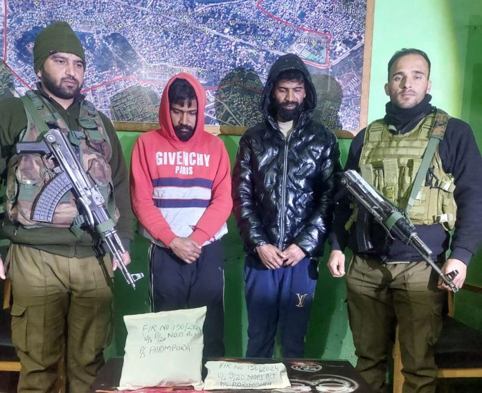 J&K Police Arrests Two Drug Peddler With Contraband