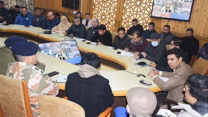 Div Com Kashmir reviews arrangements for celebration of R-Day